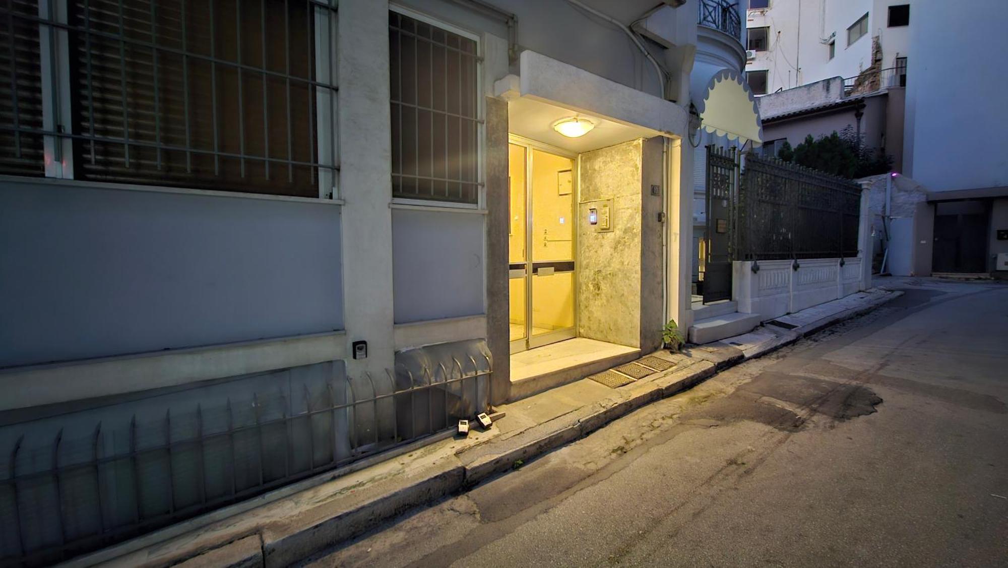 Апартаменты A Place 4 U Under Acropolis Афины Экстерьер фото